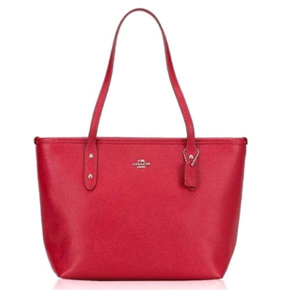 Coach Handbags - NWT Perfect Coach Gift 🔴🔴🔴Leather Zip Tote